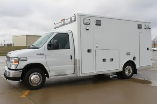 Life Line Victoryliner Ambulance